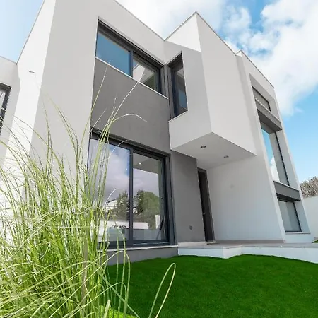 Villa Dino With Ocean View