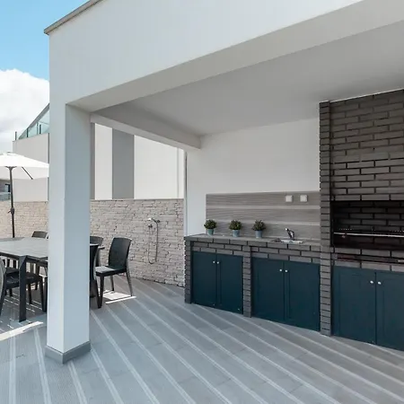 Villa Dino With Ocean View *