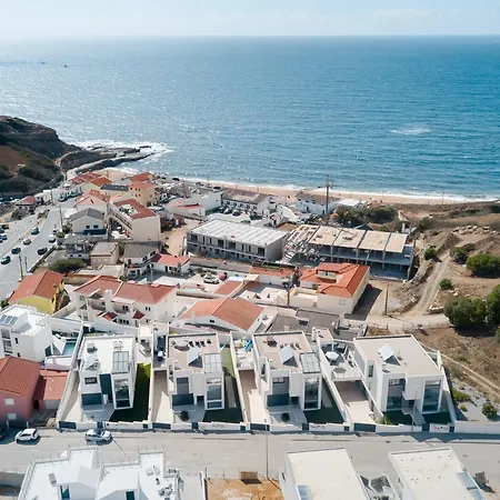 Dino With Ocean View * Ribamar (Lourinha)