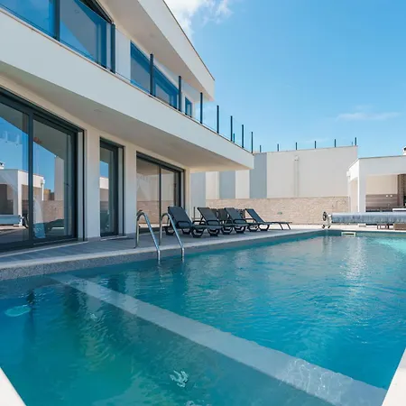 Dino With Ocean View Ribamar (Lourinha)