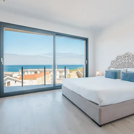 Dino With Ocean View * Ribamar (Lourinha)