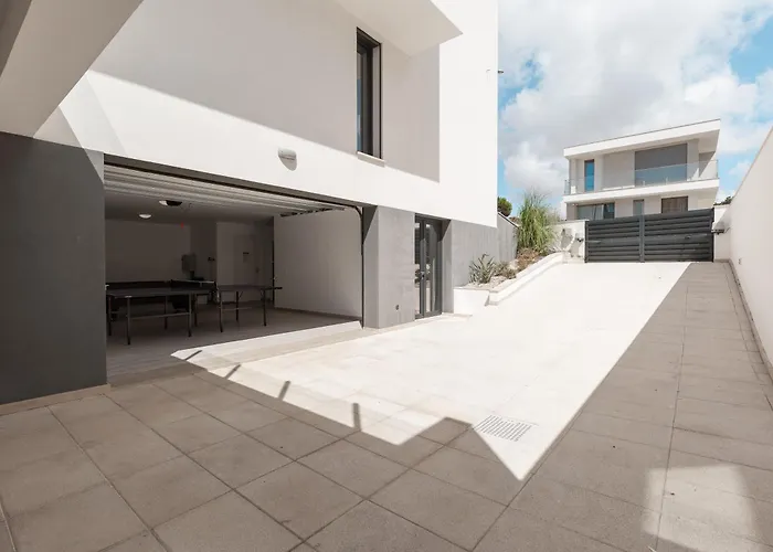 Dino With Ocean View * Ribamar (Lourinha)