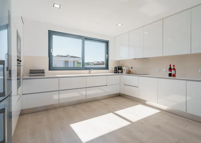 Villa Dino With Ocean View *